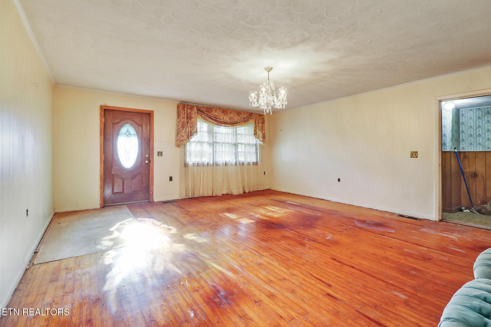 Crossville, Tennessee, 38555, United States, 2 Bedrooms Bedrooms, ,1 BathroomBathrooms,Residential,For Sale,1982388