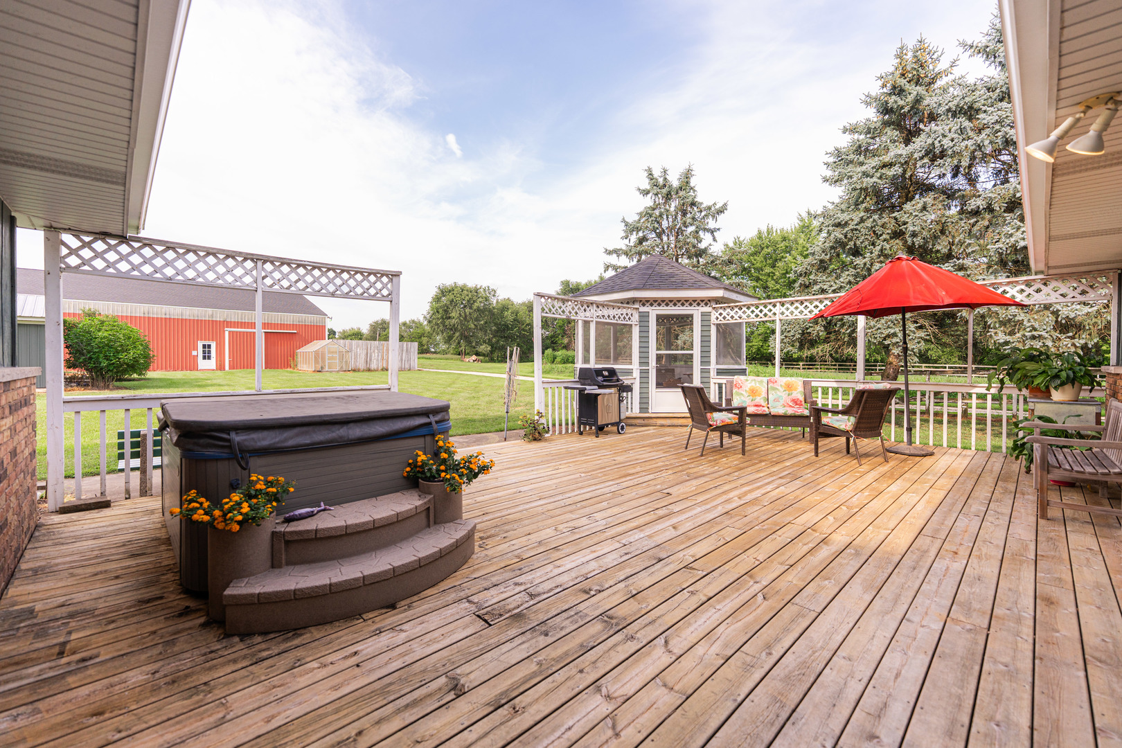 Hinckley, Illinois, 60520, United States, 3 Bedrooms Bedrooms, ,2 BathroomsBathrooms,Residential,For Sale,1921683