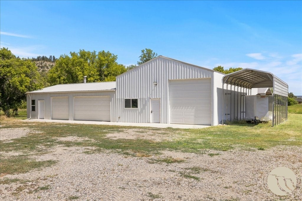 Columbus, Montana, 59019, United States, 4 Bedrooms Bedrooms, ,3 BathroomsBathrooms,Residential,For Sale,2049031