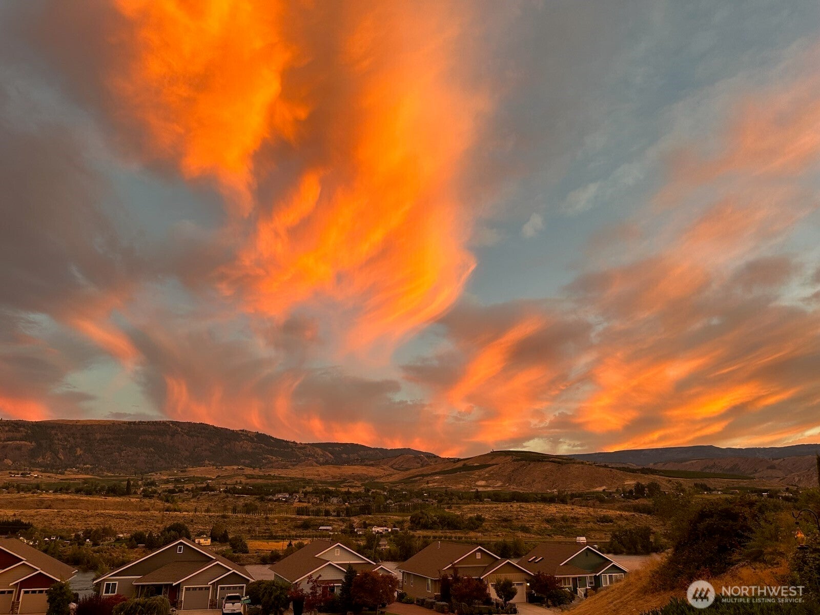 East Wenatchee, Washington, 98802, United States, 3 Bedrooms Bedrooms, ,1 BathroomBathrooms,Residential,For Sale,1818032