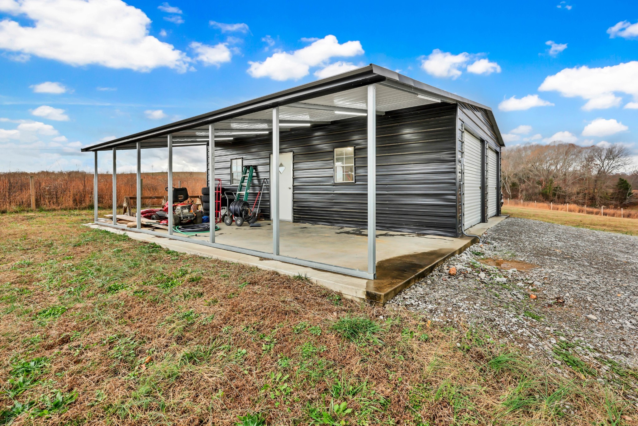 Clarksville, Tennessee, 37040, United States, 4 Bedrooms Bedrooms, ,3 BathroomsBathrooms,Residential,For Sale,2005319