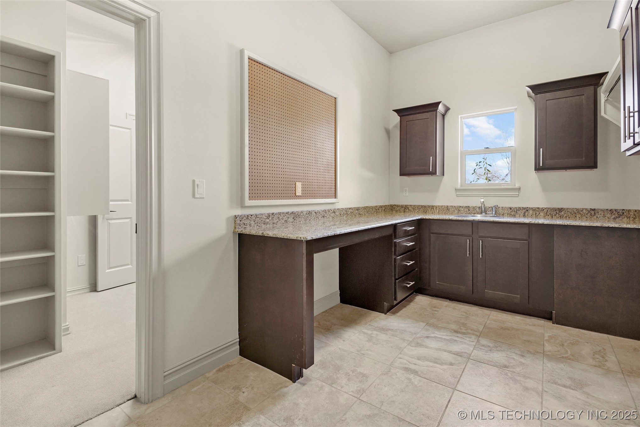 Broken Arrow, Oklahoma, 74011, United States, 4 Bedrooms Bedrooms, ,5 BathroomsBathrooms,Residential,For Sale,1885546