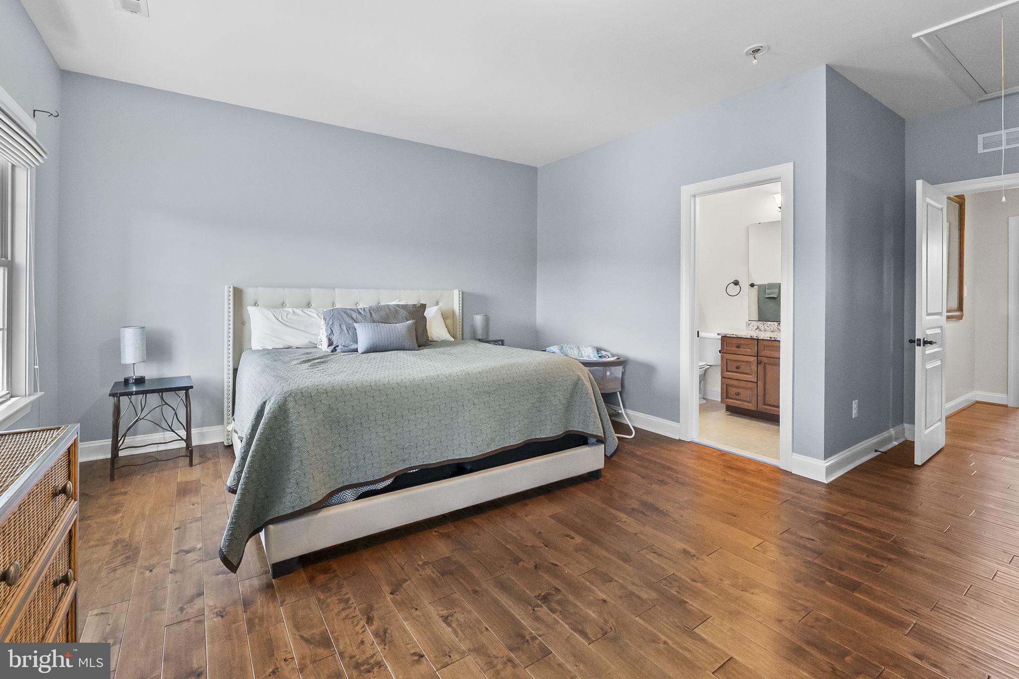 Owings, Maryland, 20736, United States, 6 Bedrooms Bedrooms, ,6 BathroomsBathrooms,Residential,For Sale,2049408