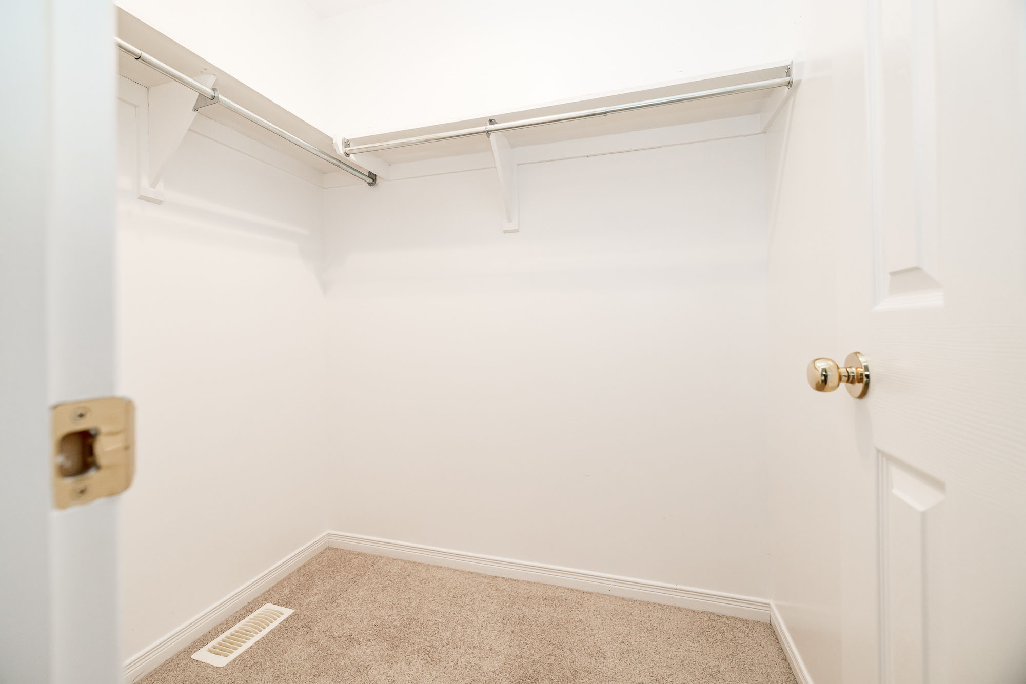 Ottawa, Ontario, K2J4W9, CA, 3 Bedrooms Bedrooms, ,4 BathroomsBathrooms,Residential,For Sale,1991097