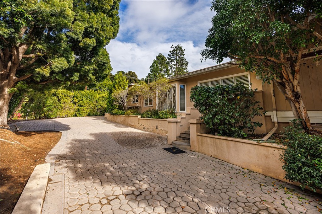 Beverly Hills, California, 90210, United States, 4 Bedrooms Bedrooms, ,5 BathroomsBathrooms,Residential,For Sale,2002159