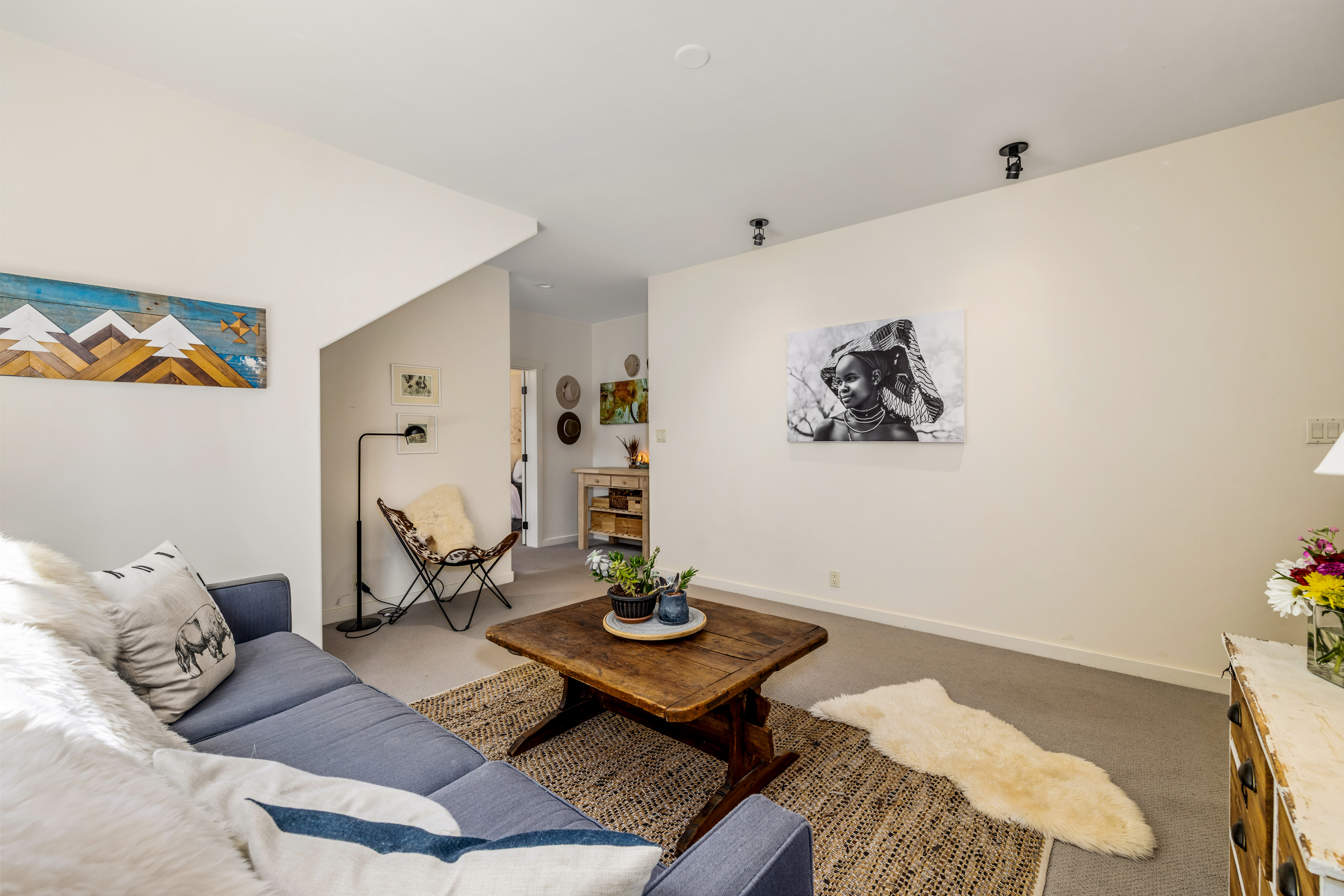  Mountain Views, Unique, Warm, Inviting and Functional Floor Plan - 物件實景