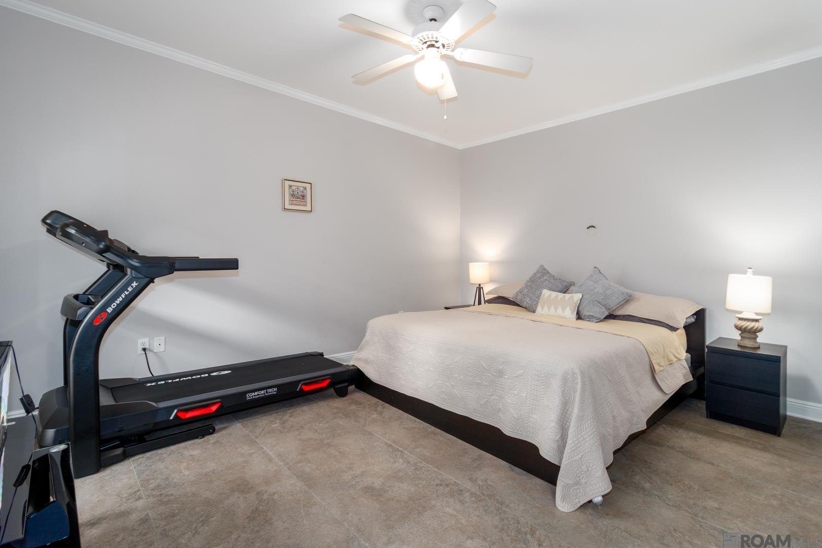 Baton Rouge, Louisiana, 70808, United States, 4 Bedrooms Bedrooms, ,3 BathroomsBathrooms,Residential,For Sale,1935637