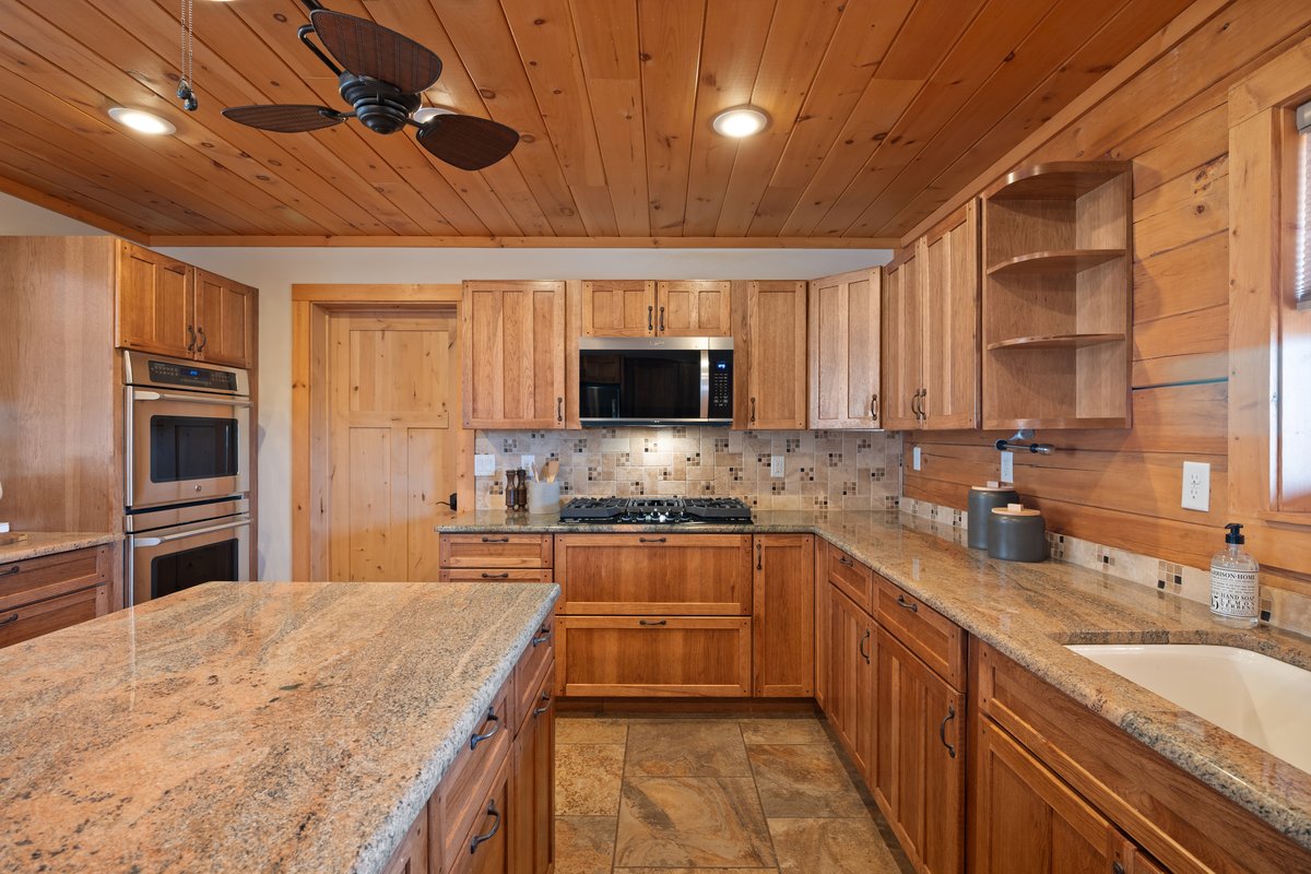 Carpenter, Wyoming, 82054, United States, 4 Bedrooms Bedrooms, ,3 BathroomsBathrooms,Residential,For Sale,1985736