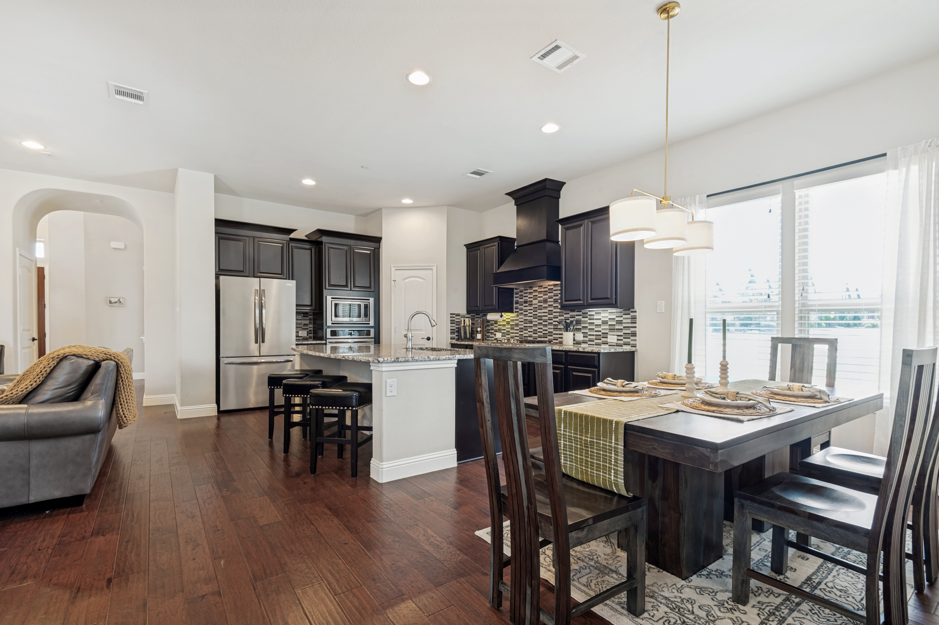  All the Aspects of a Single Family Dwelling, Ideal Benefits of Multi-Family - 物件實景