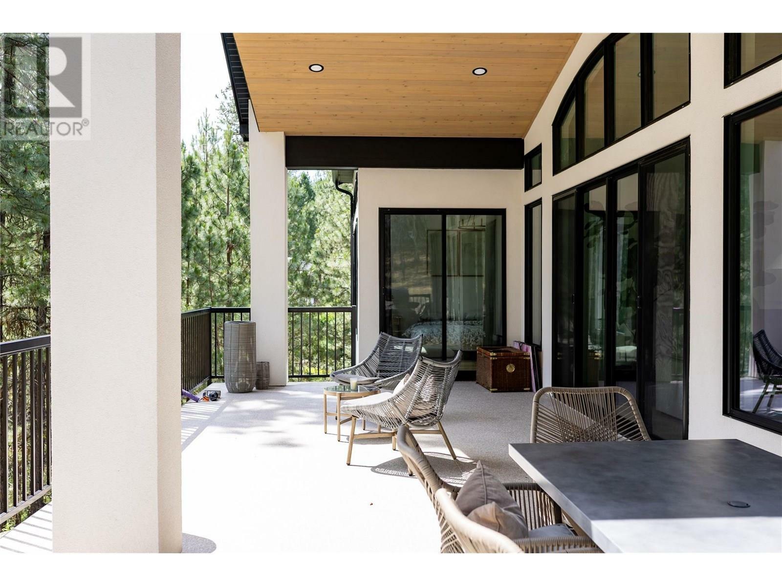 GRAND FORKS, British Columbia, V0H 1H2, CA, 5 Bedrooms Bedrooms, ,5 BathroomsBathrooms,Residential,For Sale,1868553