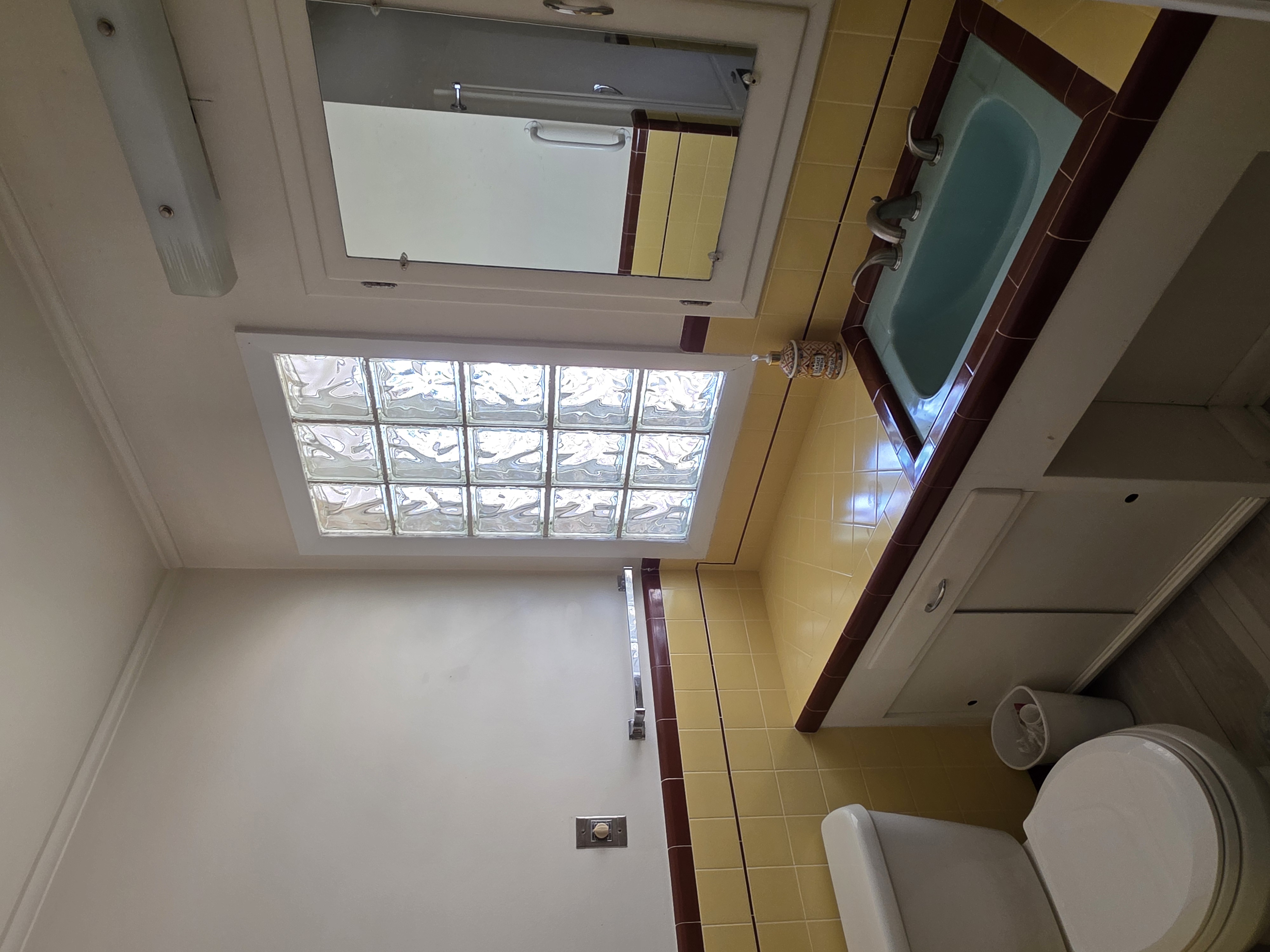 Dillon, Montana, 59725, United States, 5 Bedrooms Bedrooms, ,4 BathroomsBathrooms,Residential,For Sale,1980555