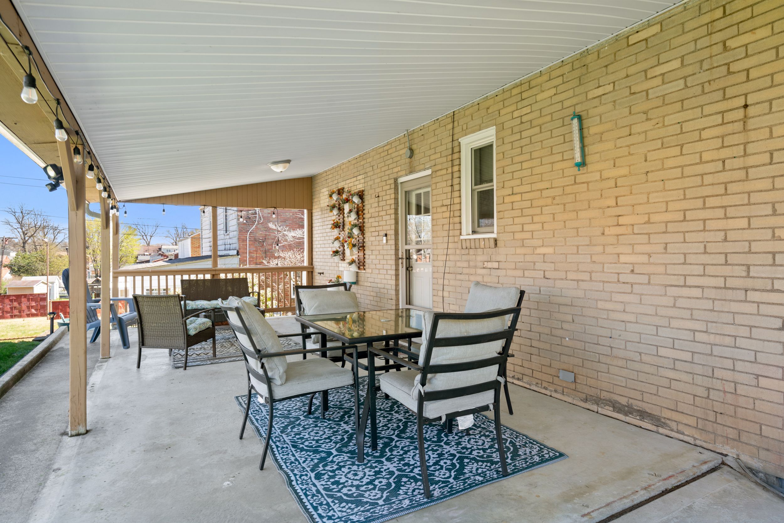  460 Jenne Drive, Pittsburgh, PA 15236 - 物件實景