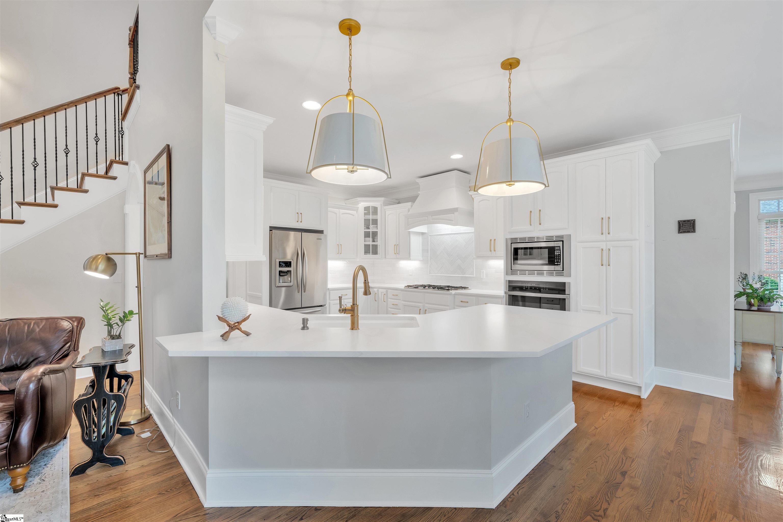 Spartanburg, South Carolina, 29301, United States, 5 Bedrooms Bedrooms, ,4 BathroomsBathrooms,Residential,For Sale,1913407