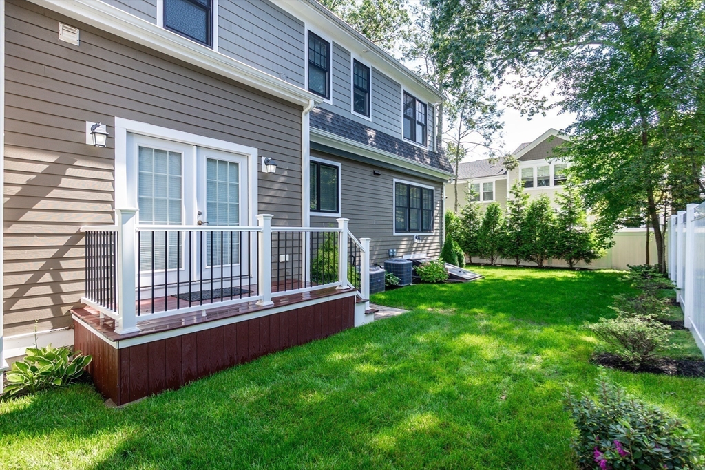 Newton, Massachusetts, 02460, United States, 4 Bedrooms Bedrooms, ,5 BathroomsBathrooms,Residential,For Sale,1929492