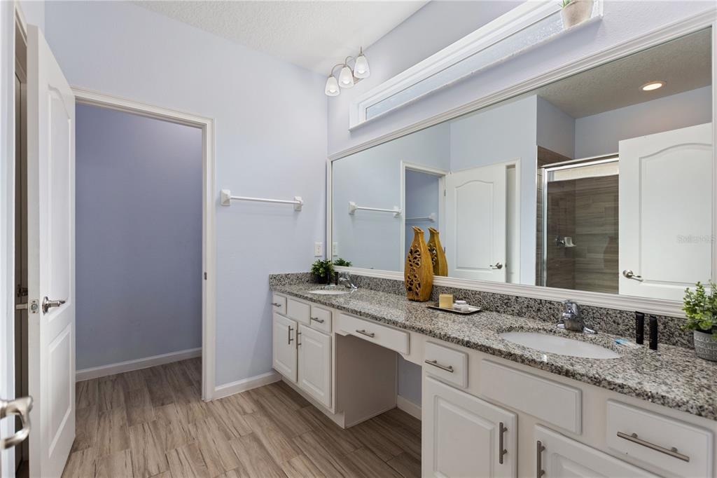 Davenport, Florida, 33837, United States, 10 Bedrooms Bedrooms, ,8 BathroomsBathrooms,Residential,For Sale,1996234