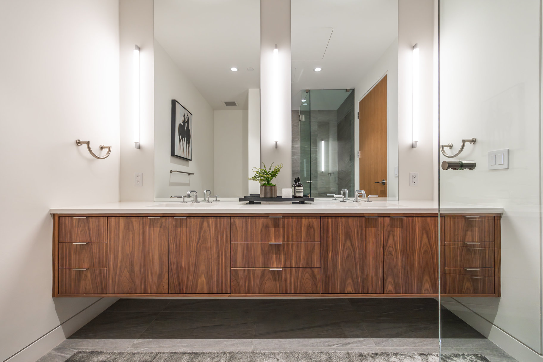  Furnished 5-bedroom Penthouse at Founder