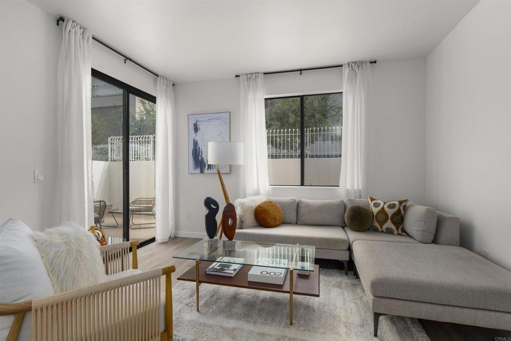 San Diego, California, 92101, United States, 1 Bedroom Bedrooms, ,1 BathroomBathrooms,Residential,For Sale,1996948