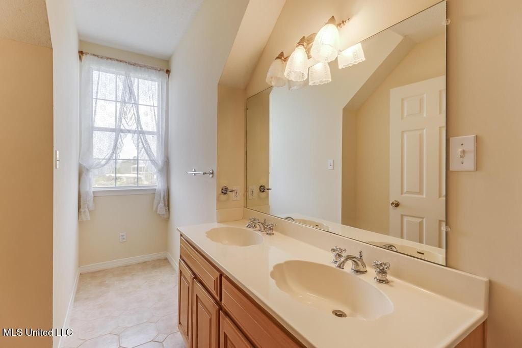 Pass Christian, Mississippi, 39571, United States, 4 Bedrooms Bedrooms, ,4 BathroomsBathrooms,Residential,For Sale,1944880