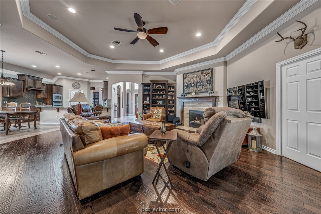3200 Walnut Creek Court, Bryan, Texas, 77807, United States, 2 Bedrooms Bedrooms, ,3 BathroomsBathrooms,Residential,For Sale,3200 Walnut Creek Court,1663308