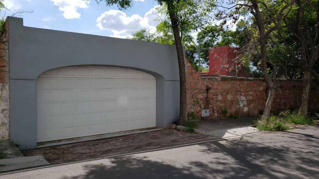3era Cerrada de los Arcos, Querétaro, Querétaro, 76060, Mexico, 3 Bedrooms Bedrooms, ,2 BathroomsBathrooms,Residential,For Sale,3era Cerrada de los Arcos,1623456