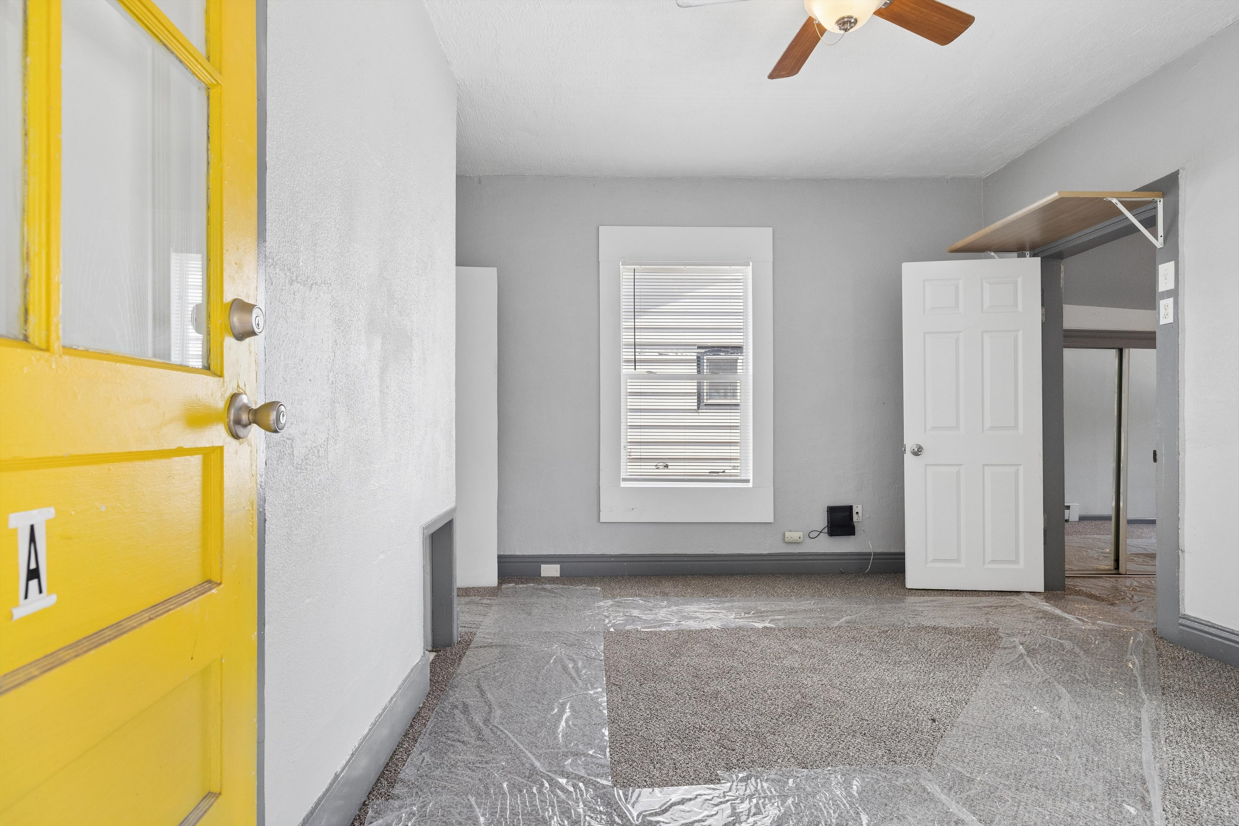  A rare opportunity to own a three-unit residential income property designed for - 物件實景