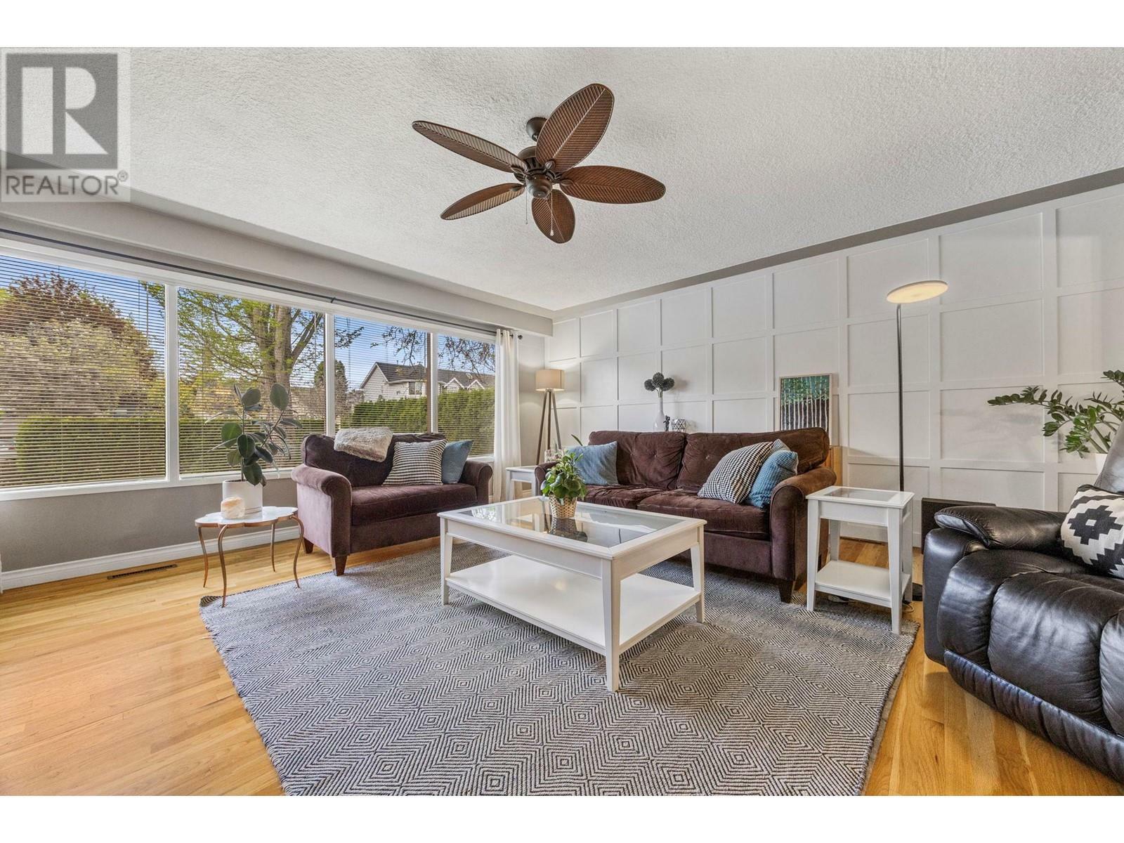 KELOWNA, British Columbia, V1Y 6A2, CA, 4 Bedrooms Bedrooms, ,3 BathroomsBathrooms,Residential,For Sale,1838696