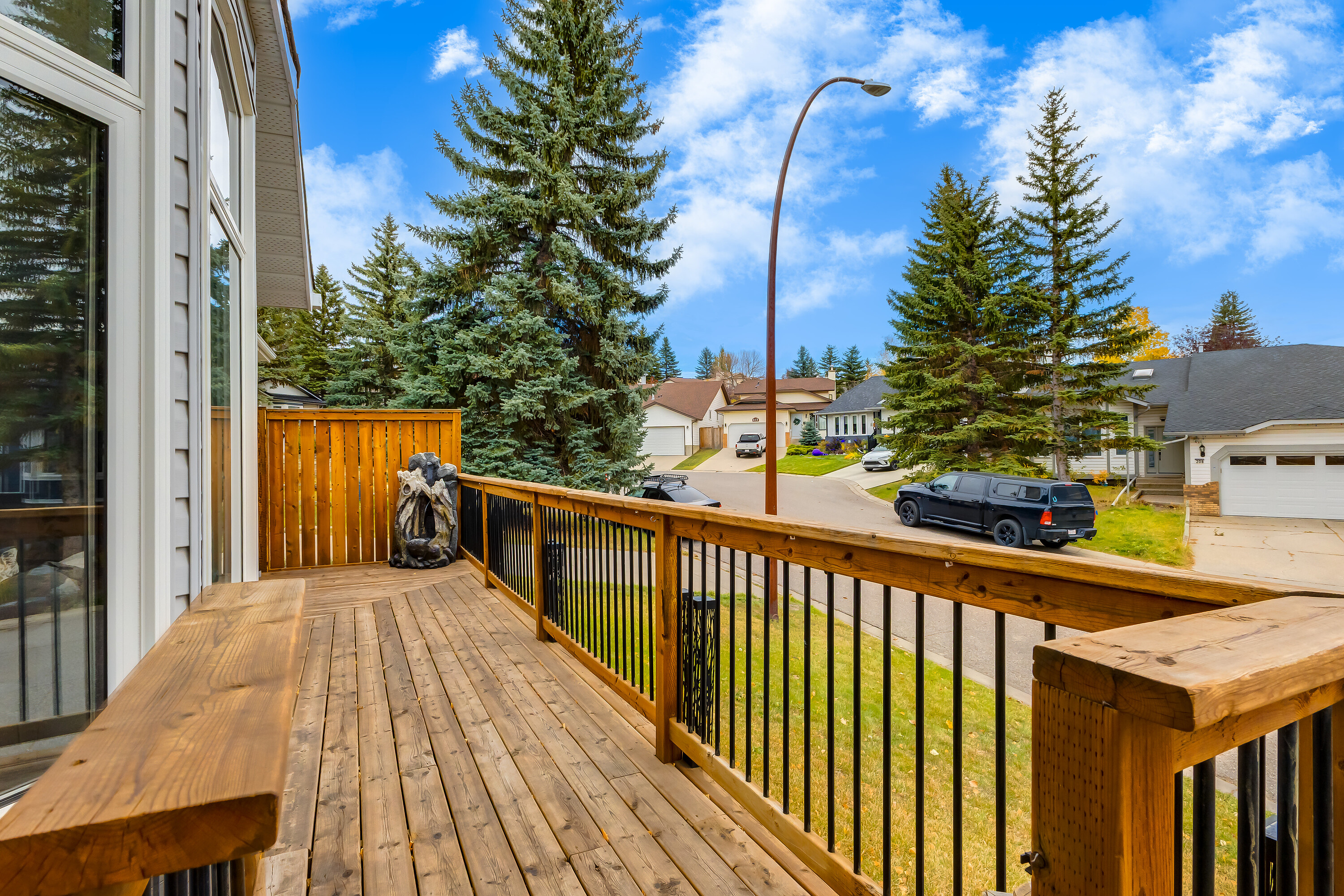  228 Deer Ridge Place SE - 物件實景