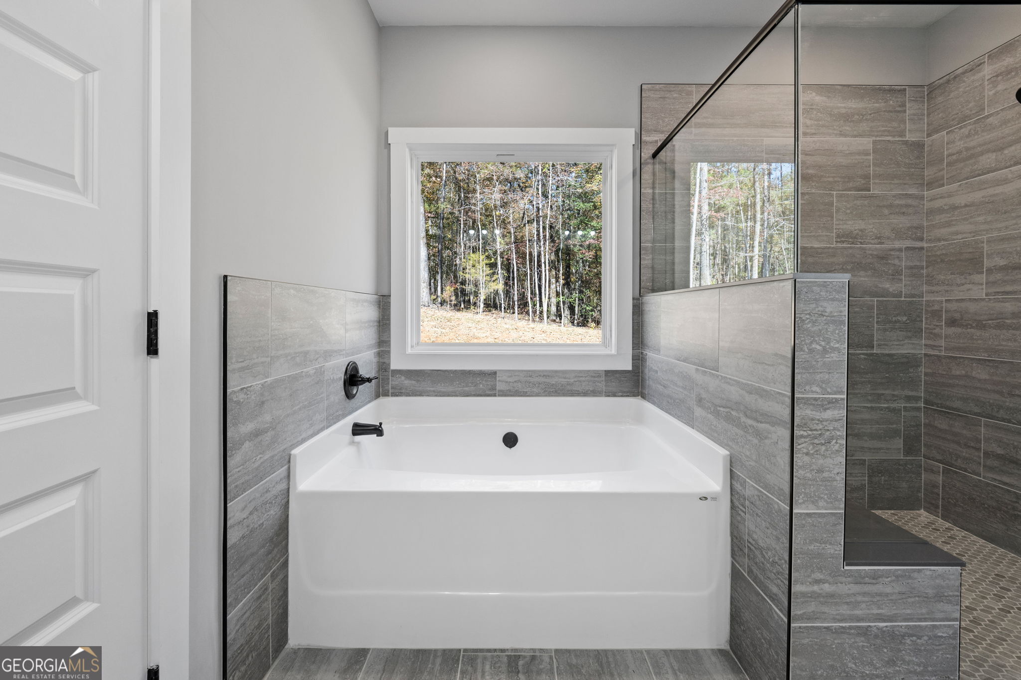 Forsyth, Georgia, 31029, United States, 4 Bedrooms Bedrooms, ,3 BathroomsBathrooms,Residential,For Sale,1992183