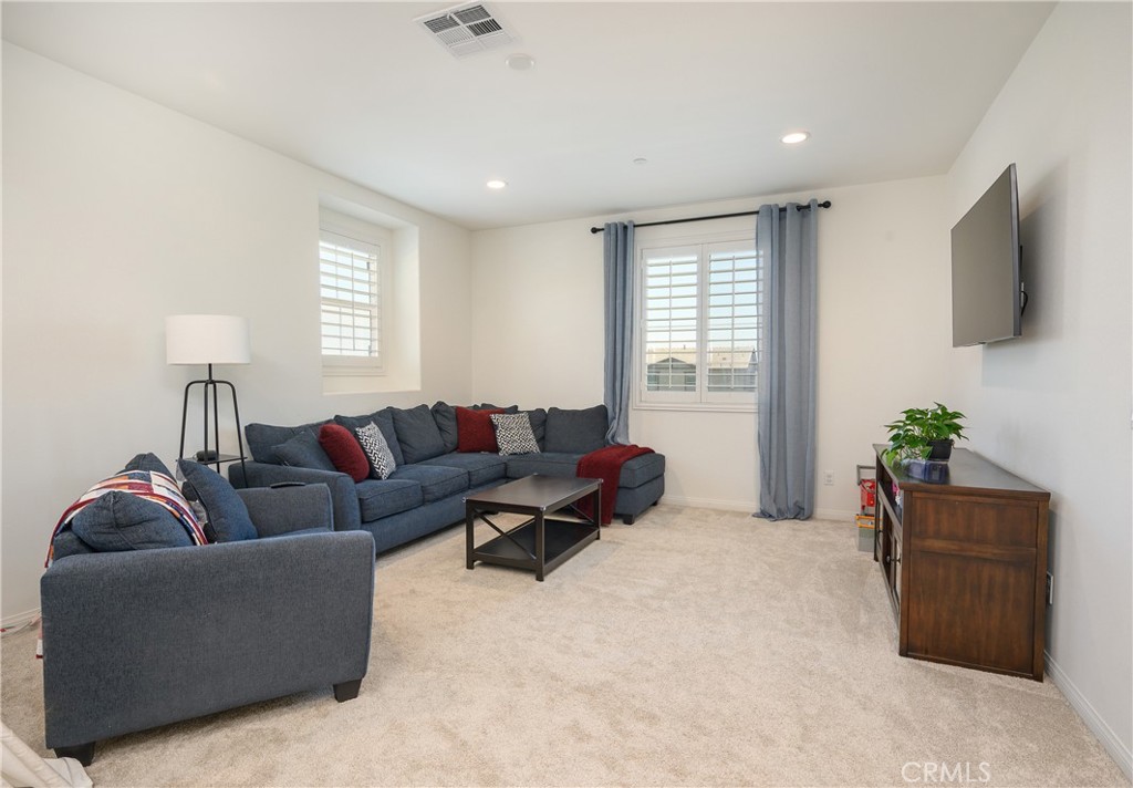 Murrieta, California, 92563, United States, 3 Bedrooms Bedrooms, ,3 BathroomsBathrooms,Residential,For Sale,1927854