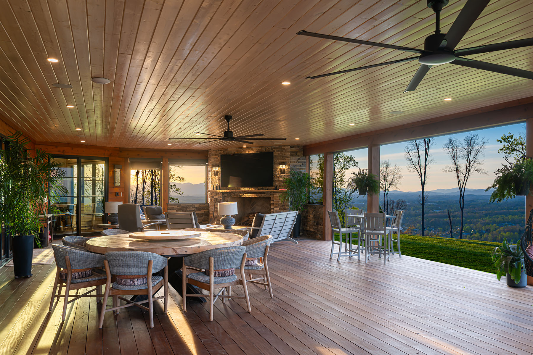  WEAVERVILLE - 物件實景