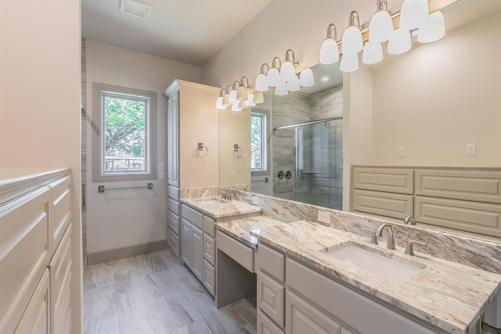 Grapevine, Texas, 76051, United States, 3 Bedrooms Bedrooms, ,4 BathroomsBathrooms,Residential,For Sale,1905682