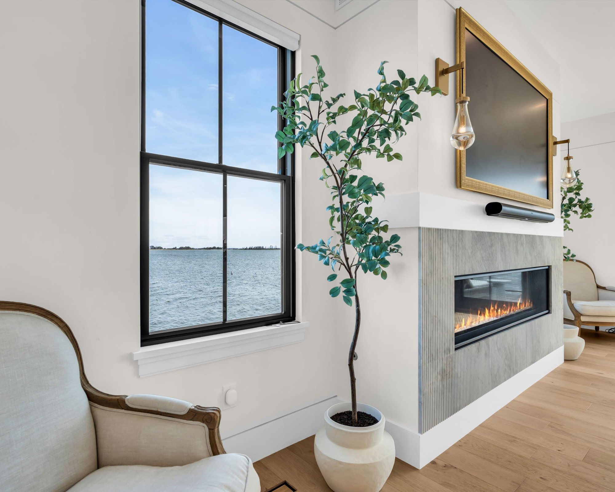  Exceptional Custom Built Waterfront Home - 物件實景