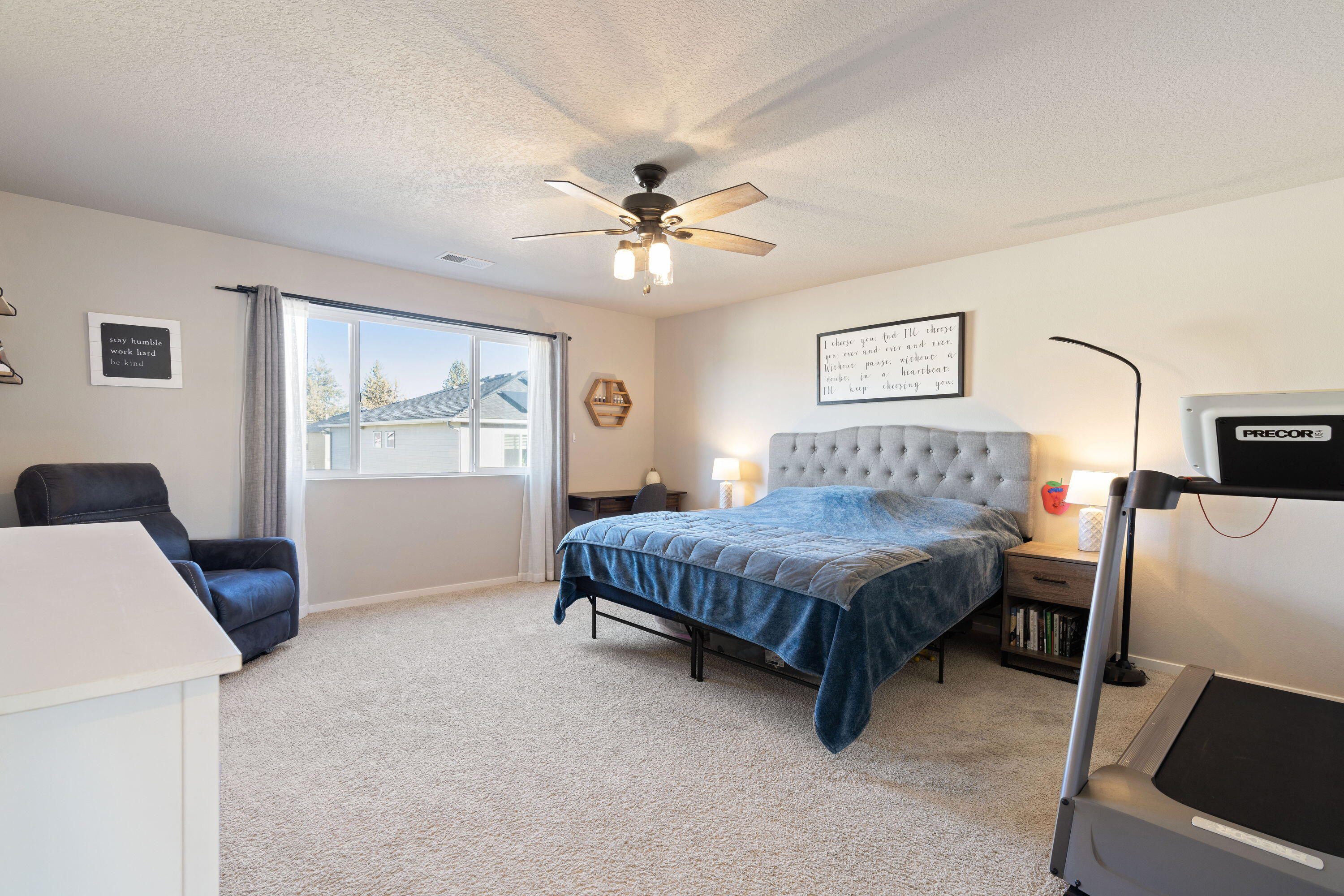 Bend, Oregon, 97702, United States, 5 Bedrooms Bedrooms, ,3 BathroomsBathrooms,Residential,For Sale,1696575