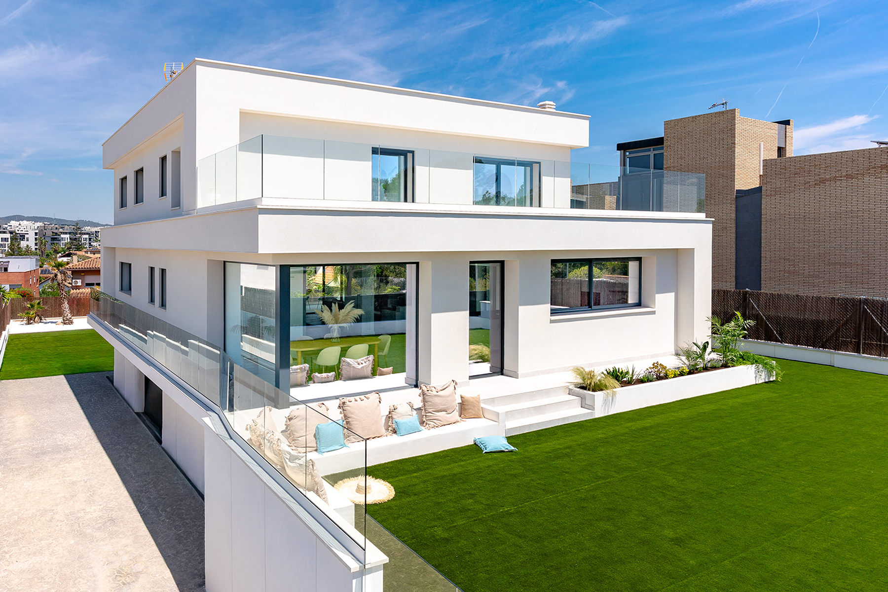  Contemporary villa with sea views in Aragai, Vilanova i la Geltrú - 物件實景