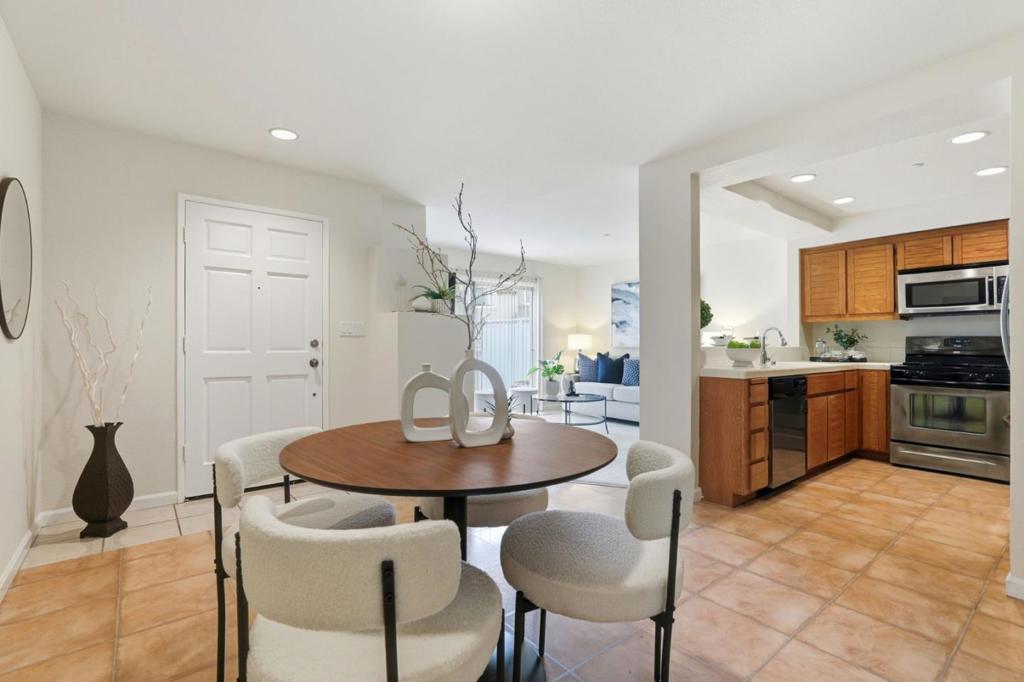 San Jose, California, 95138, United States, 2 Bedrooms Bedrooms, ,3 BathroomsBathrooms,Residential,For Sale,1976641