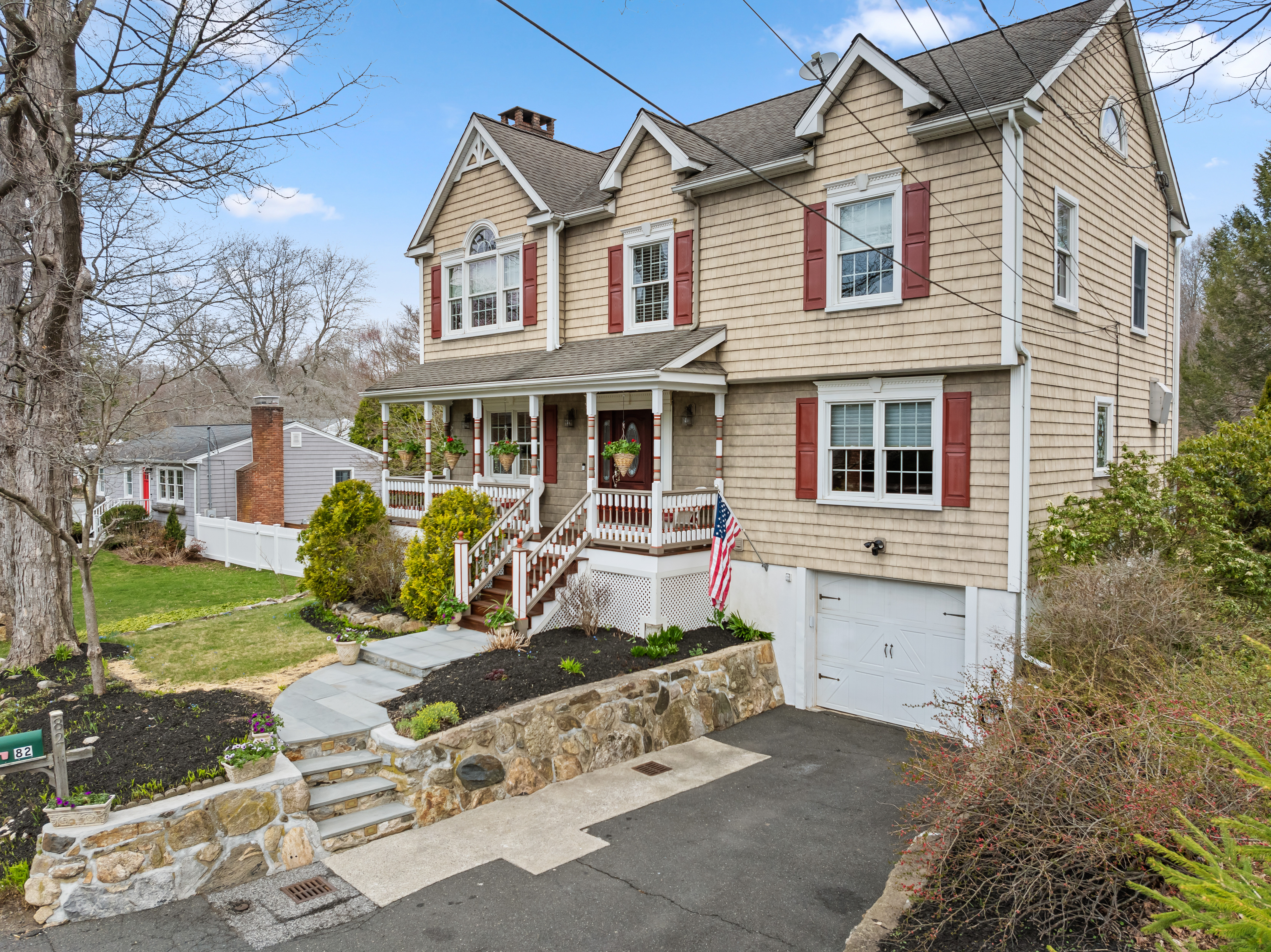  Stunning Custom Colonial - 物件實景