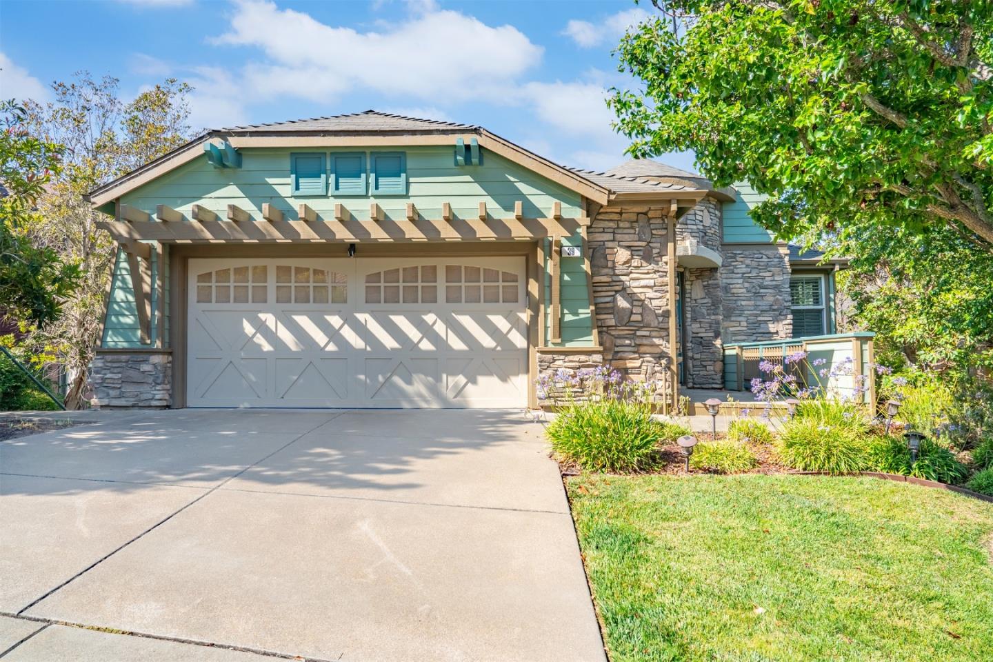 Brisbane, California, 94005, United States, 5 Bedrooms Bedrooms, ,3 BathroomsBathrooms,Residential,For Sale,1940536