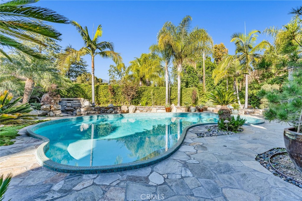 San Marino, California, 91108, United States, 5 Bedrooms Bedrooms, ,6 BathroomsBathrooms,Residential,For Sale,1686890