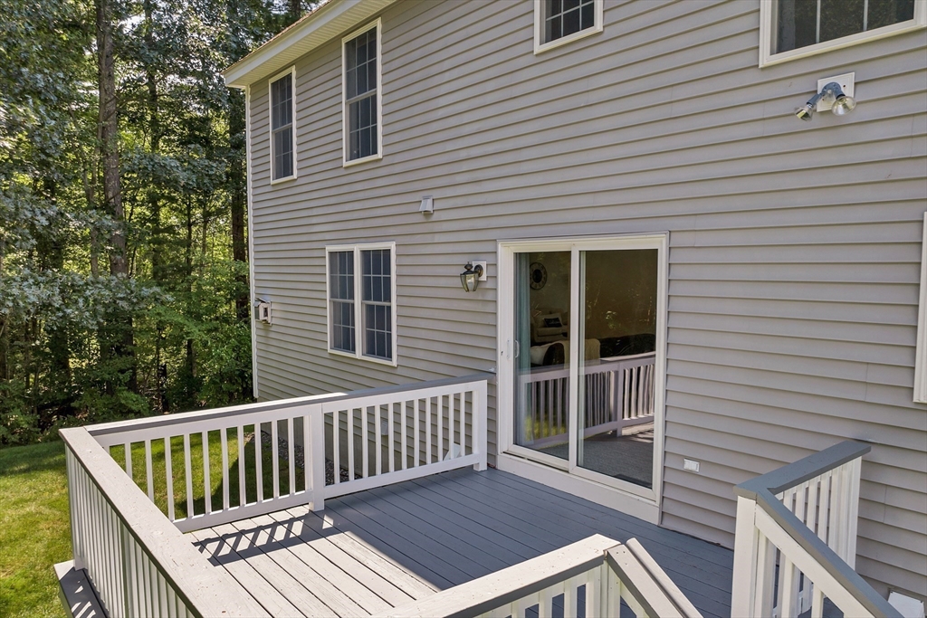 Nashua, New Hampshire, 03062, United States, 4 Bedrooms Bedrooms, ,4 BathroomsBathrooms,Residential,For Sale,1917285