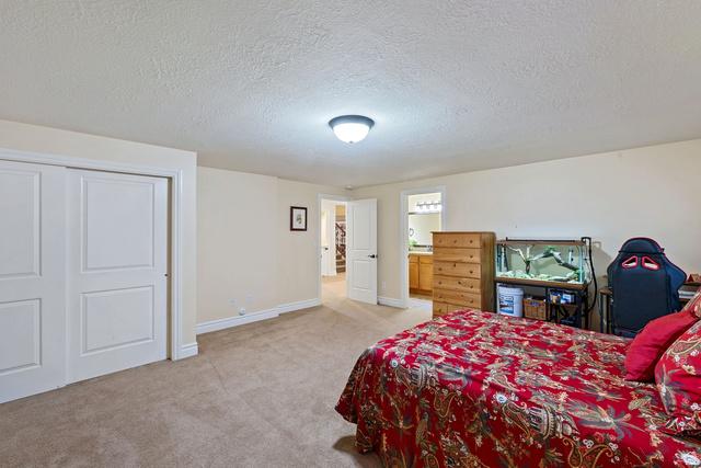 Centerville, Utah, 84014, United States, 6 Bedrooms Bedrooms, ,5 BathroomsBathrooms,Residential,For Sale,2012856