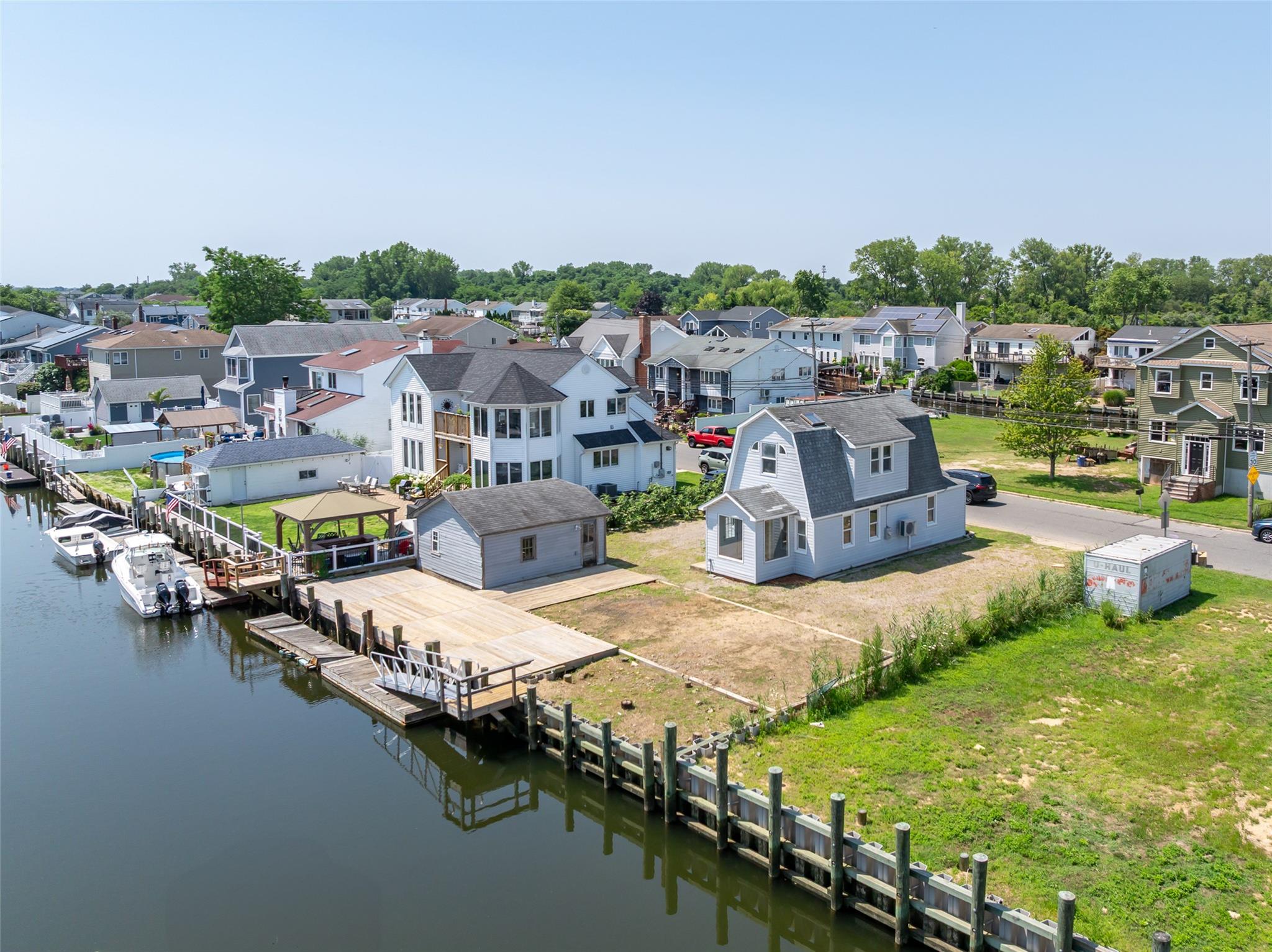 Seaford, New York, 11783, United States, 3 Bedrooms Bedrooms, ,2 BathroomsBathrooms,Residential,For Sale,1908312