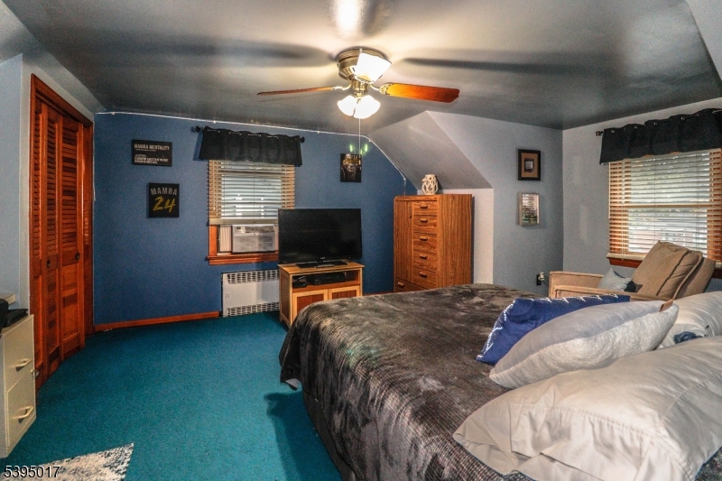 Rahway City, New Jersey, 07065, United States, 4 Bedrooms Bedrooms, ,2 BathroomsBathrooms,Residential,For Sale,1986510