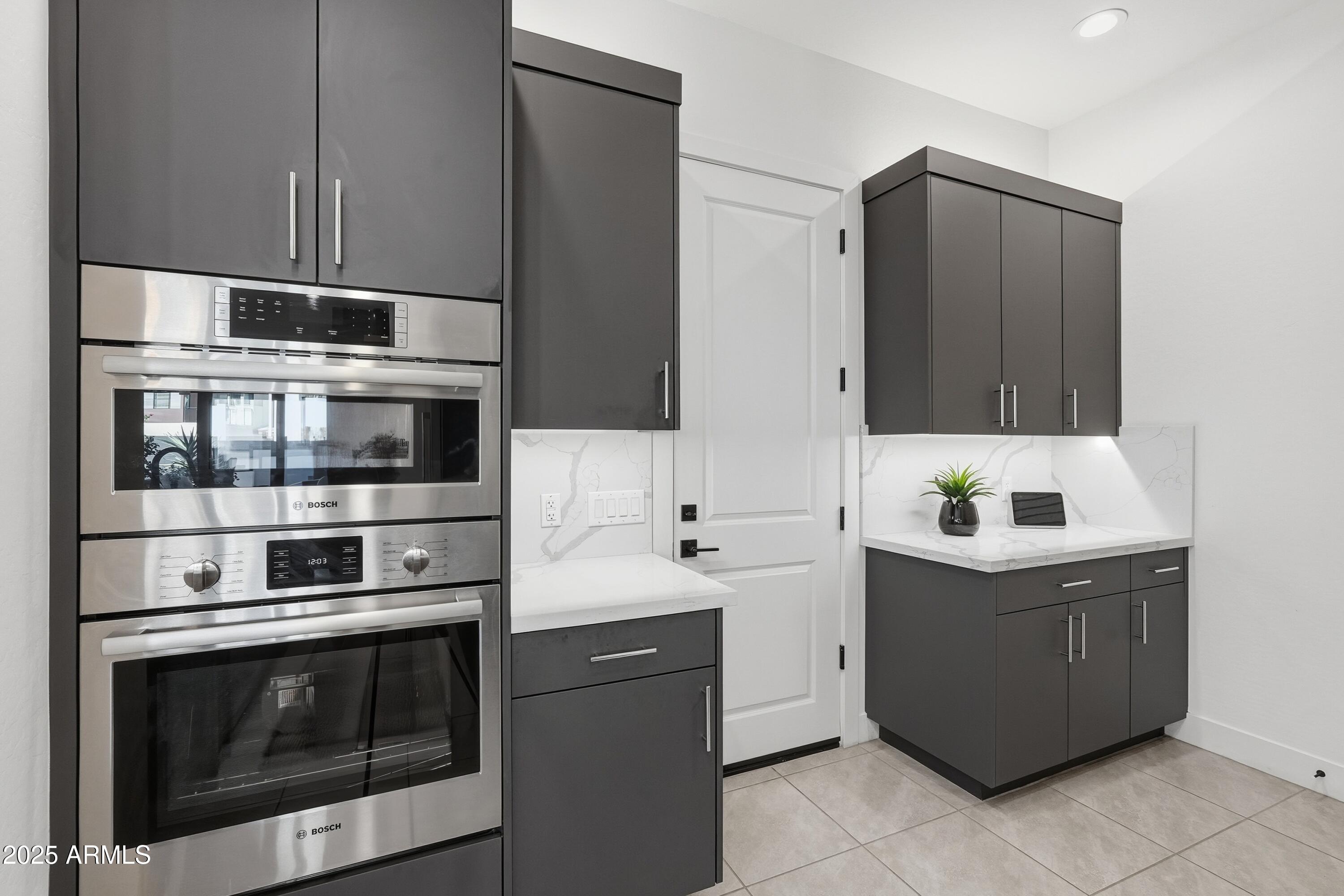 Carefree, Arizona, 85377, United States, 3 Bedrooms Bedrooms, ,3 BathroomsBathrooms,Residential,For Sale,1989596