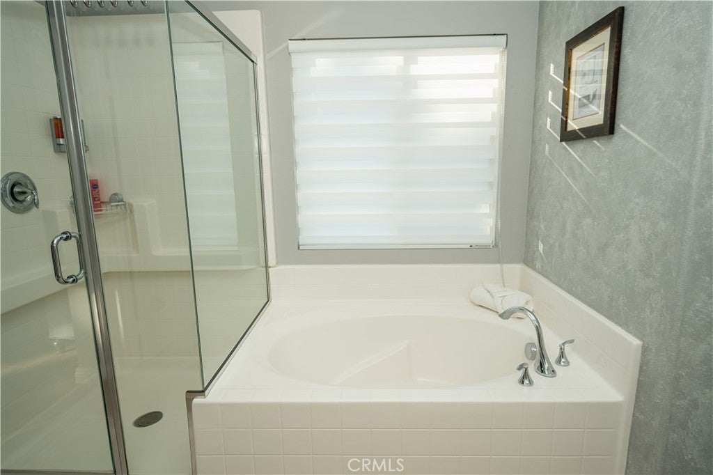 Indio, California, 92203, United States, 5 Bedrooms Bedrooms, ,3 BathroomsBathrooms,Residential,For Sale,1989302