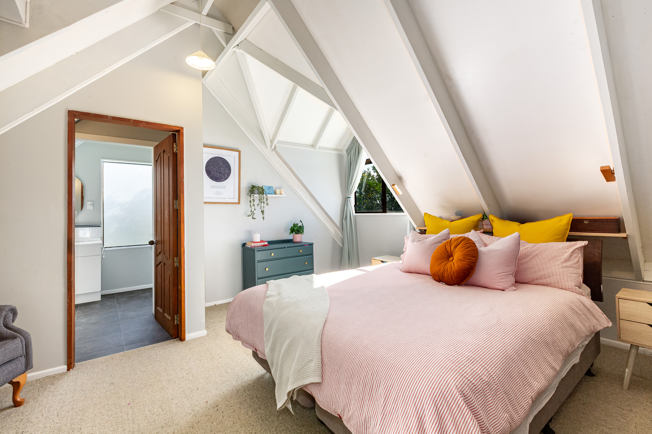  23 James Cook Drive, Whitby - 物件實景