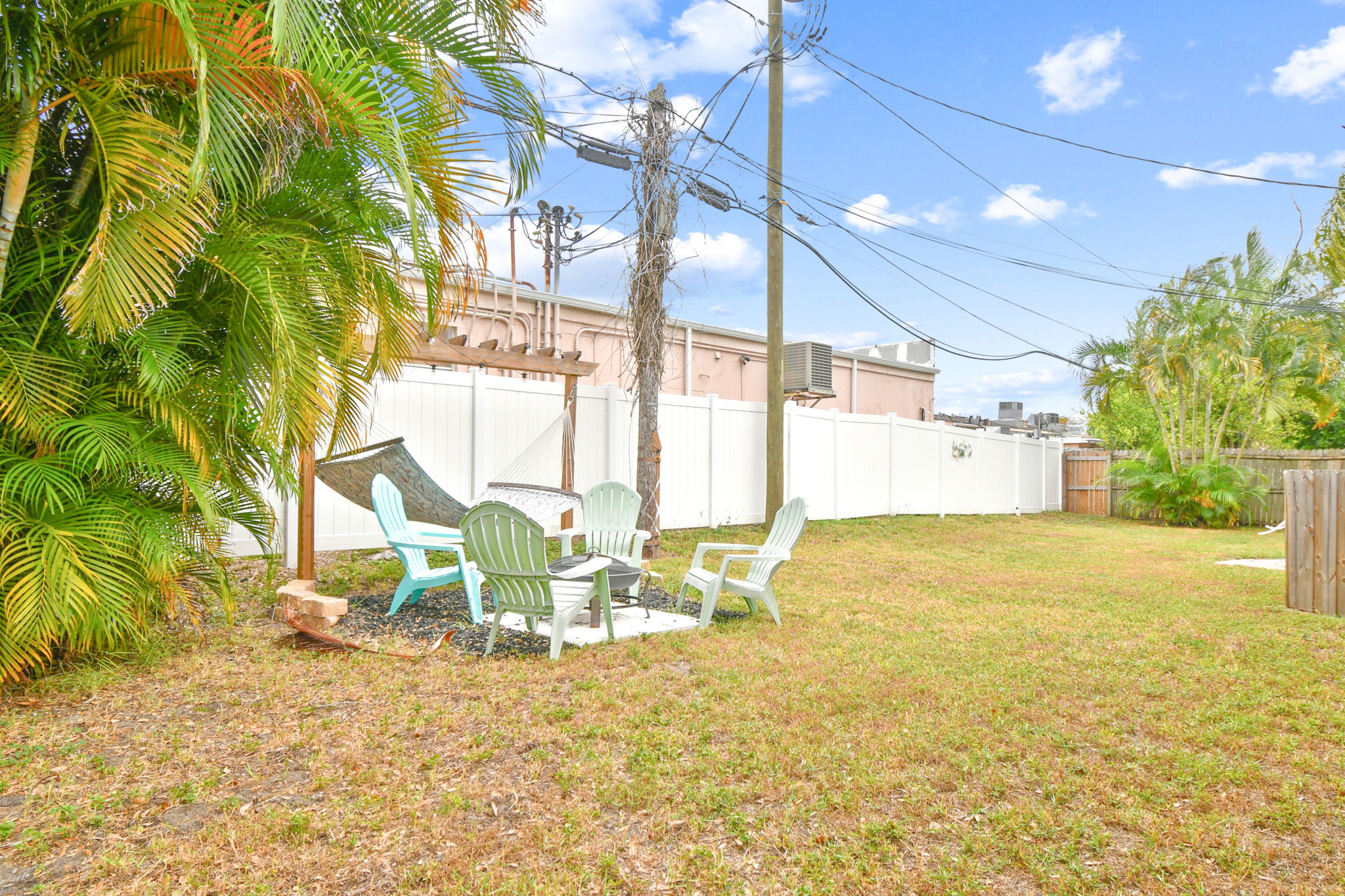 Dunedin, Florida, 34698, United States, 2 Bedrooms Bedrooms, ,1 BathroomBathrooms,Residential,For Sale,1983478