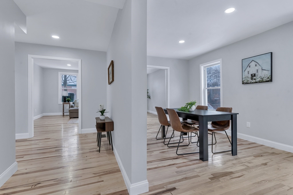 Dedham, Massachusetts, 02026, United States, 3 Bedrooms Bedrooms, ,2 BathroomsBathrooms,Residential,For Sale,2040275