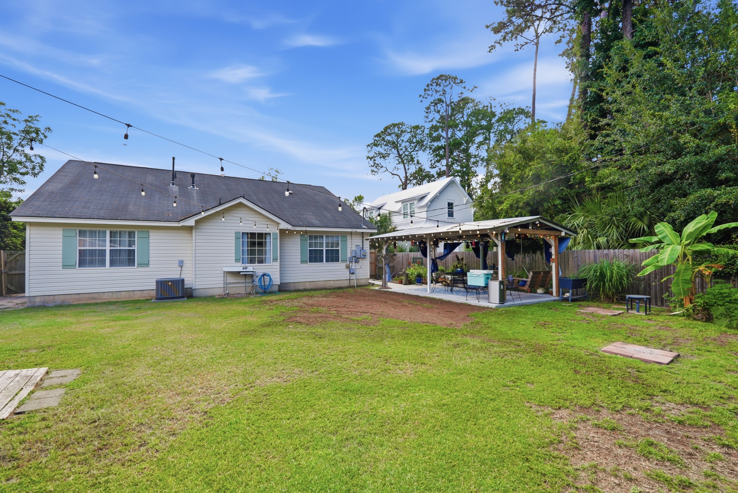  Charming Isle of Hope Home - 物件實景