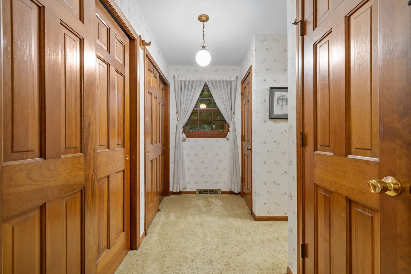 Wheaton, Illinois, 60189, United States, 5 Bedrooms Bedrooms, ,3 BathroomsBathrooms,Residential,For Sale,1941068