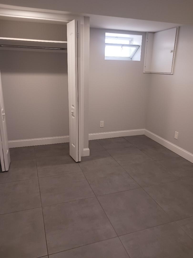 Queens Village, New York, 11429, United States, 3 Bedrooms Bedrooms, ,3 BathroomsBathrooms,Residential,For Sale,1937736
